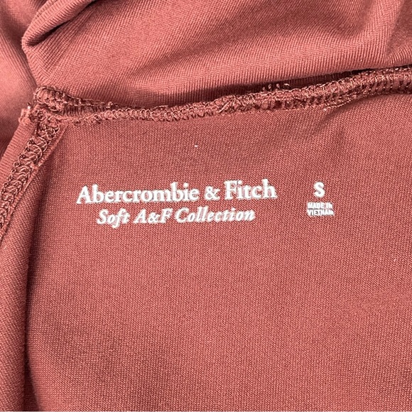Abercrombie & Fitch Asymmetrical Cut Out Long Sleeve Top - Picture 3 of 5